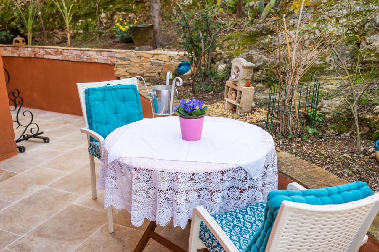 Appartement De Caractere Le Camelia, 56M², Dans Propriete Au Calme Avec Piscine By Le Mas De Louise Et Sacha Solliès-Toucas Εξωτερικό φωτογραφία