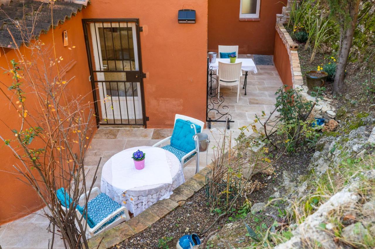 Appartement De Caractere Le Camelia, 56M², Dans Propriete Au Calme Avec Piscine By Le Mas De Louise Et Sacha Solliès-Toucas Εξωτερικό φωτογραφία
